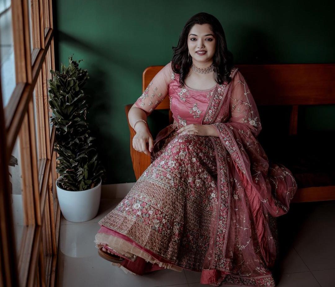 MIA BELLA UNISEX SALON PATHANAMTHITTA